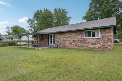 Affordable Brick Beauty Near Golf, Fishing  MidAmerica!

This on Pryor Creek Golf Course in Oklahoma - for sale on GolfHomes.com, golf home, golf lot