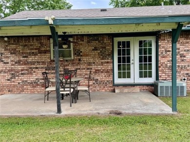 Affordable Brick Beauty Near Golf, Fishing  MidAmerica!

This on Pryor Creek Golf Course in Oklahoma - for sale on GolfHomes.com, golf home, golf lot