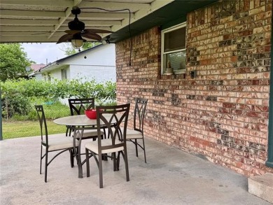 Affordable Brick Beauty Near Golf, Fishing  MidAmerica!

This on Pryor Creek Golf Course in Oklahoma - for sale on GolfHomes.com, golf home, golf lot