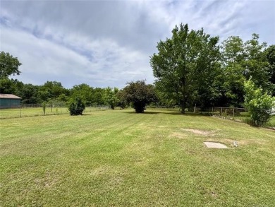 Affordable Brick Beauty Near Golf, Fishing  MidAmerica!

This on Pryor Creek Golf Course in Oklahoma - for sale on GolfHomes.com, golf home, golf lot