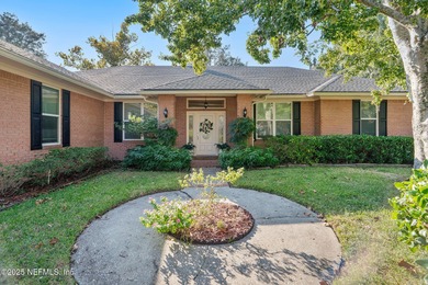 Deerwood! 10-12ft ceilings, split floor plan with large garden on The Deerwood Country Club in Florida - for sale on GolfHomes.com, golf home, golf lot