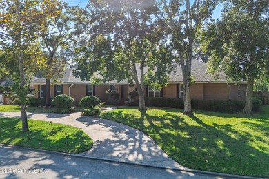Deerwood! 10-12ft ceilings, split floor plan with large garden on The Deerwood Country Club in Florida - for sale on GolfHomes.com, golf home, golf lot