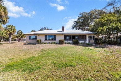 This home, great for creating lasting memories, accommodates on Plantation Inn and Golf Resort  in Florida - for sale on GolfHomes.com, golf home, golf lot