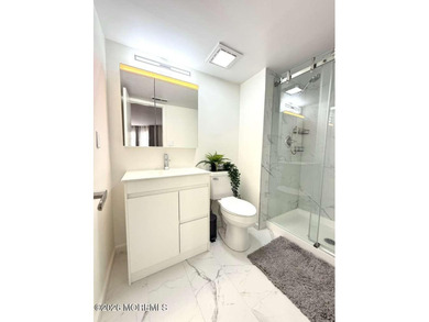 Move-in ready and fully renovated condo at 187 Tulip Ln in on Raintree Golf Course in New Jersey - for sale on GolfHomes.com, golf home, golf lot