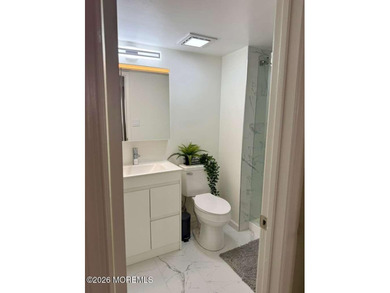 Move-in ready and fully renovated condo at 187 Tulip Ln in on Raintree Golf Course in New Jersey - for sale on GolfHomes.com, golf home, golf lot