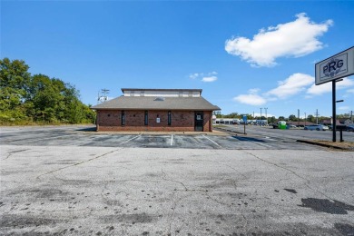 PRICE DROP - Outstanding opportunity! Great commercial space on Union Hills Golf Course in Missouri - for sale on GolfHomes.com, golf home, golf lot