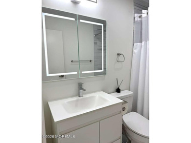 Move-in ready and fully renovated condo at 187 Tulip Ln in on Raintree Golf Course in New Jersey - for sale on GolfHomes.com, golf home, golf lot