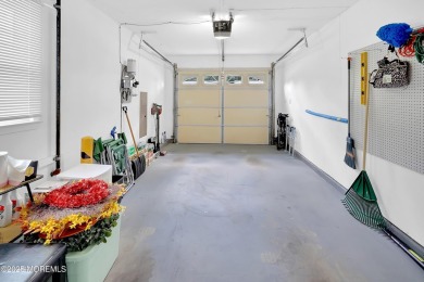 Welcome to this beautifully maintained 2 bedroom 2 bath Marlowe on Lions Head Country Club in New Jersey - for sale on GolfHomes.com, golf home, golf lot