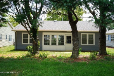 Welcome to this beautifully maintained 2 bedroom 2 bath Marlowe on Lions Head Country Club in New Jersey - for sale on GolfHomes.com, golf home, golf lot
