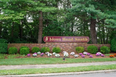 Welcome to this beautifully maintained 2 bedroom 2 bath Marlowe on Lions Head Country Club in New Jersey - for sale on GolfHomes.com, golf home, golf lot