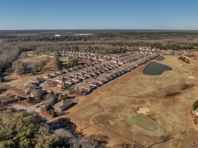 Welcome to this beautiful, move-in-ready 2-bedroom, 2-bathroom on Houston Springs Resort and Golf Course in Georgia - for sale on GolfHomes.com, golf home, golf lot