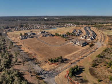 Welcome to this beautiful, move-in-ready 2-bedroom, 2-bathroom on Houston Springs Resort and Golf Course in Georgia - for sale on GolfHomes.com, golf home, golf lot