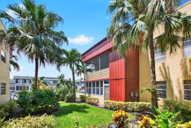 Embrace the captivating charm and modern convenience of this on Kings Point Golf -Flanders Way in Florida - for sale on GolfHomes.com, golf home, golf lot