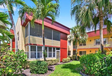 Embrace the captivating charm and modern convenience of this on Kings Point Golf -Flanders Way in Florida - for sale on GolfHomes.com, golf home, golf lot