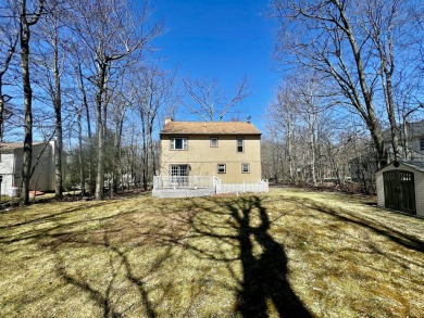 Located in the amenity filled, STR Friendly, and highly on Pocono Farms Country Club in Pennsylvania - for sale on GolfHomes.com, golf home, golf lot