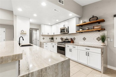 Gorgeous 2-bedroom, 2.5-bath single-story home perfectly on  in California - for sale on GolfHomes.com, golf home, golf lot