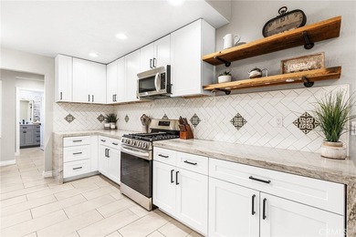 Gorgeous 2-bedroom, 2.5-bath single-story home perfectly on  in California - for sale on GolfHomes.com, golf home, golf lot