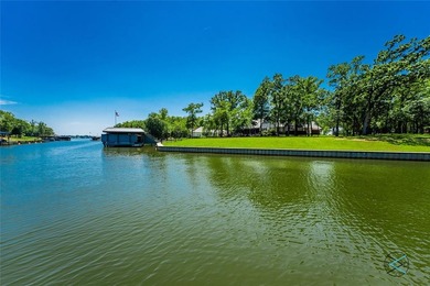 PRICE REDUCED - Incredible Opportunity on the Lake! Exceptional on Pinnacle Golf and Boat Club in Texas - for sale on GolfHomes.com, golf home, golf lot