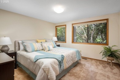 Tucked away on a quiet cul-de-sac at the edge of Oakway Golf on Oakway Golf Course in Oregon - for sale on GolfHomes.com, golf home, golf lot
