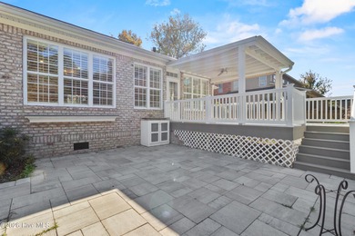 Gorgeous all-brick home in the exclusive Magnolia Greens Golf on Magnolia Greens Golf Plantation in North Carolina - for sale on GolfHomes.com, golf home, golf lot