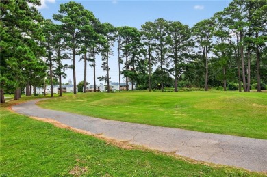 Welcome to this one level end unit townhouse overlooking the on Kempsville Greens Municipal Golf Course in Virginia - for sale on GolfHomes.com, golf home, golf lot
