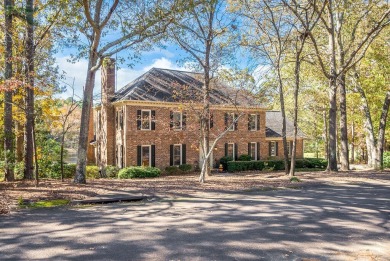 Privacy, convenience & spectacular views all are found at this on Houndslake Country Club in South Carolina - for sale on GolfHomes.com, golf home, golf lot