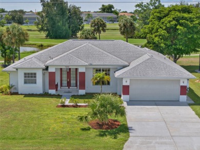 DEEP CREEK! Spacious 3 bedroom, 2 bath, 2-car garage home on Deep Creek Golf Club in Florida - for sale on GolfHomes.com, golf home, golf lot