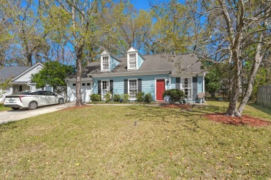 This beautiful home offers a spacious open floor plan with a on Crowfield Golf and Country Club in South Carolina - for sale on GolfHomes.com, golf home, golf lot