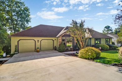 Exceptional Lakefront Home on Lake Dartmoor!  Located on the on Heatherhurst Golf Course in Tennessee - for sale on GolfHomes.com, golf home, golf lot