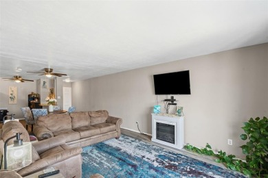 Calling all gold enthusiasts or lock and leave buyers! This on Ridglea Golf Course in Texas - for sale on GolfHomes.com, golf home, golf lot