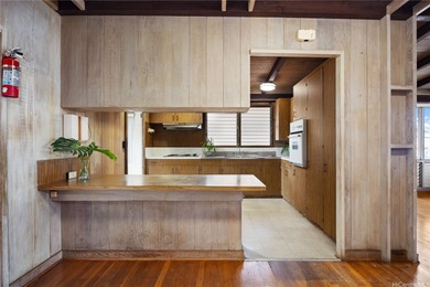 Welcome to this Kamaaina home in the highly sought-after on Walter J. Nagorski Golf Course in Hawaii - for sale on GolfHomes.com, golf home, golf lot