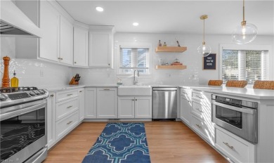 Absolutely stunning completely remodeled in 2020 ranch on the on Eagle Haven Golf Course in Virginia - for sale on GolfHomes.com, golf home, golf lot
