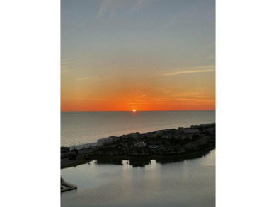 Come and see this pretty 12th floor 2 bd 2 ba with bonus bunk on Seascape Golf Course in Florida - for sale on GolfHomes.com, golf home, golf lot