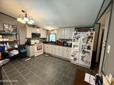 Charming home in the Wilshire Heights neighborhood of Fairfield on Stonehenge Golf Course in Tennessee - for sale on GolfHomes.com, golf home, golf lot