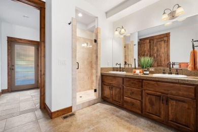 This beautiful 3-bed, 3.5-bath Painted Ridge townhome in the on Broken Top Club in Oregon - for sale on GolfHomes.com, golf home, golf lot