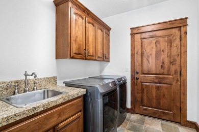 This beautiful 3-bed, 3.5-bath Painted Ridge townhome in the on Broken Top Club in Oregon - for sale on GolfHomes.com, golf home, golf lot