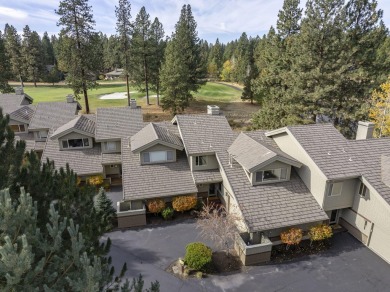 This beautiful 3-bed, 3.5-bath Painted Ridge townhome in the on Broken Top Club in Oregon - for sale on GolfHomes.com, golf home, golf lot