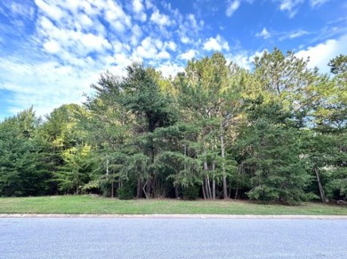 Gorgeous +/- 1.10 acre residential lot located in the highly on The Carolina Country Club in South Carolina - for sale on GolfHomes.com, golf home, golf lot