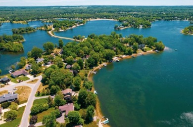 Welcome home to this brand new Andrew Ulberg Builders ranch in on Canadian Lakes Country Club-The Royal Course in Michigan - for sale on GolfHomes.com, golf home, golf lot