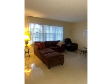 1 BEDROOM,1.1/5 BATHROOM,TILE FLOOR THROUGH OUT, NEW A/C on Wynmoor Golf Course in Florida - for sale on GolfHomes.com, golf home, golf lot
