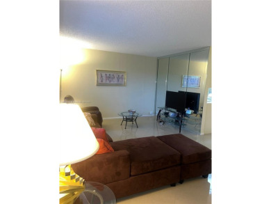 1 BEDROOM,1.1/5 BATHROOM,TILE FLOOR THROUGH OUT, NEW A/C on Wynmoor Golf Course in Florida - for sale on GolfHomes.com, golf home, golf lot