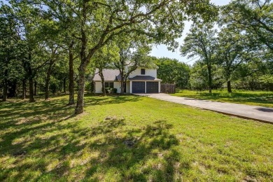Located n the DESIRABLE White Bluff community! Home is situated on White Bluff Resort - Old Course in Texas - for sale on GolfHomes.com, golf home, golf lot