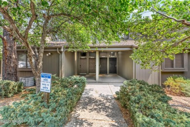 Welcome to your stunning remodeled 1-bedroom, 1-bathroom condo on Continental Country Club in Arizona - for sale on GolfHomes.com, golf home, golf lot
