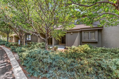 Welcome to your stunning remodeled 1-bedroom, 1-bathroom condo on Continental Country Club in Arizona - for sale on GolfHomes.com, golf home, golf lot