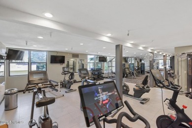 Welcome to your stunning remodeled 1-bedroom, 1-bathroom condo on Continental Country Club in Arizona - for sale on GolfHomes.com, golf home, golf lot