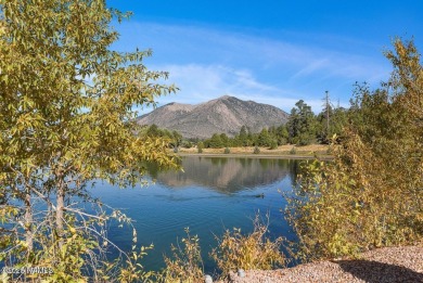 Welcome to your stunning remodeled 1-bedroom, 1-bathroom condo on Continental Country Club in Arizona - for sale on GolfHomes.com, golf home, golf lot