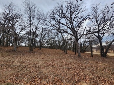 INVESTMENT!!INVESTMENT!! This home has Great bones and is ready on Nocona Hills Golf Course in Texas - for sale on GolfHomes.com, golf home, golf lot