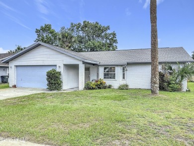 This is your opportunity to own a newly resurfaced pool home on Daytona Beach Golf Club in Florida - for sale on GolfHomes.com, golf home, golf lot