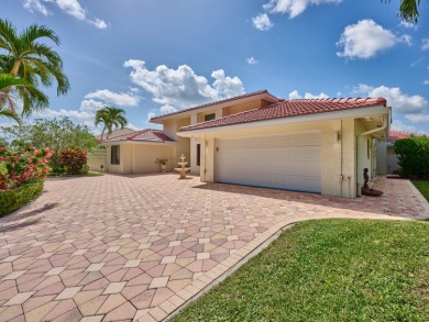 Welcome to 10423 Stonebridge Boulevard located in one of the top on Stonebridge Golf and Country Club in Florida - for sale on GolfHomes.com, golf home, golf lot