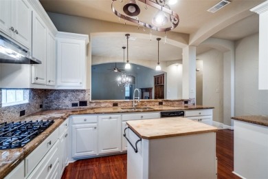 Beautiful 3 bedroom PLUS study home nestled on a lush greenbelt on Heritage Ranch Golf and Country Club in Texas - for sale on GolfHomes.com, golf home, golf lot